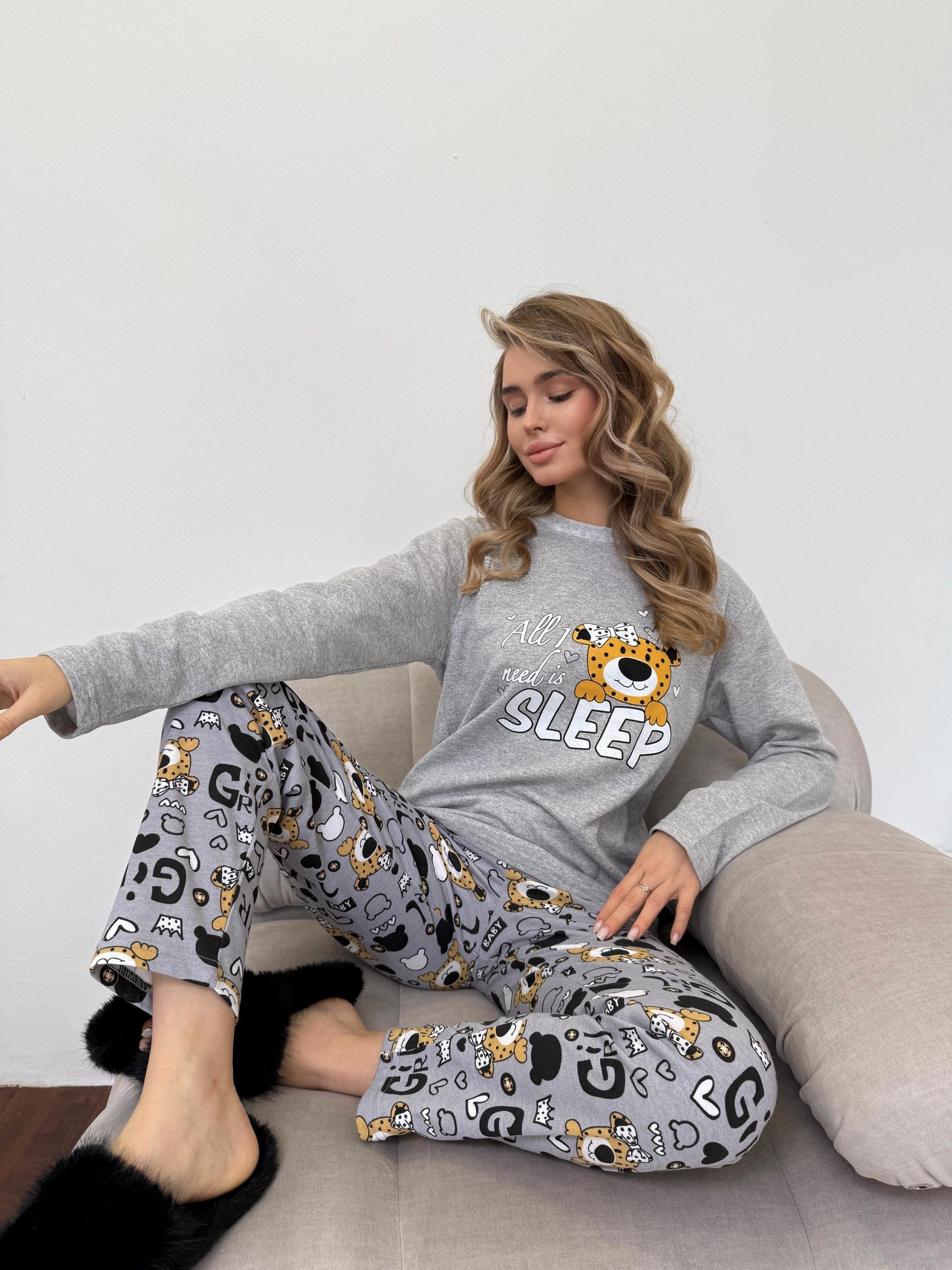 Soft & Warm Leo Print Pajama Set, Cozy Grey Cotton Fleece Sleepwear With Print, Cute Animal Print Pjs, Gift For Her, Long Sleeve Pajama Set
